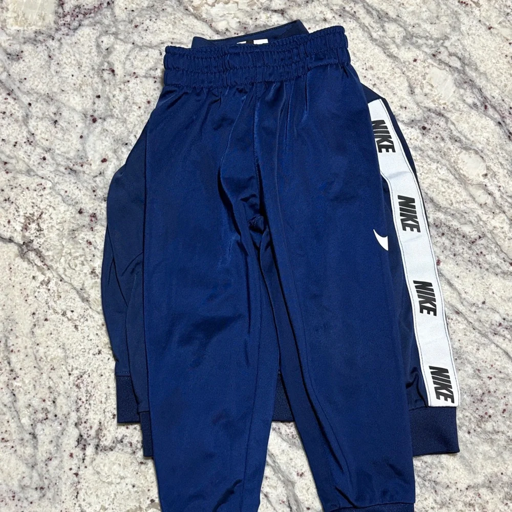 Nike Kids Navy Jogger Sets - Picture 7 of 7